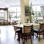 Hotel Campanile 2*