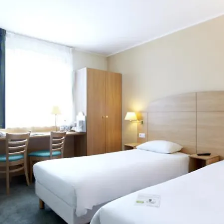 Campanile Hotel 2*