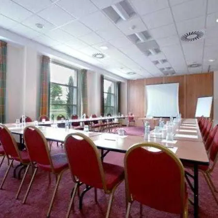 Campanile فندق