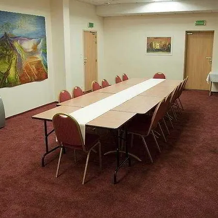 Campanile Hotel 2*