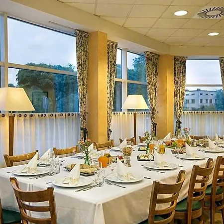 Hotel Campanile Poznan