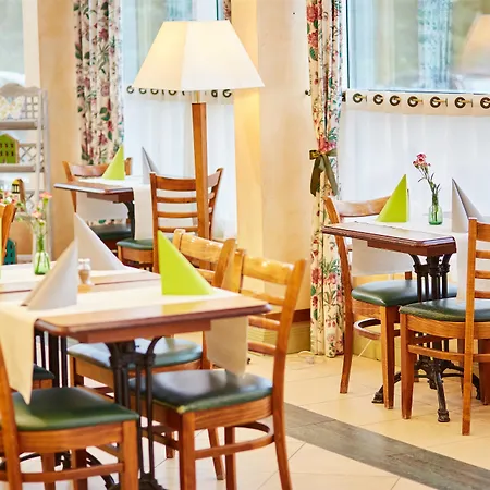 Hotel Campanile 2*