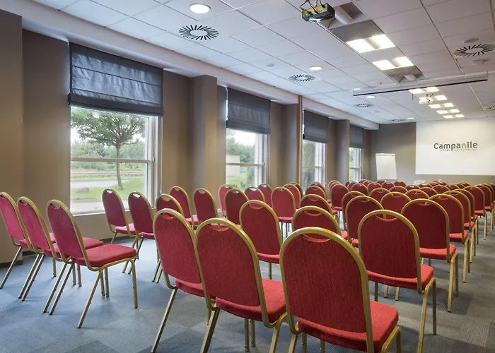 Готель Campanile 2*